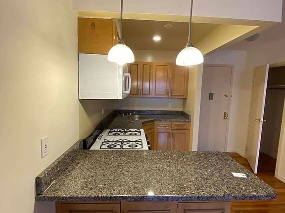 4th image of 37-21 32nd St #3