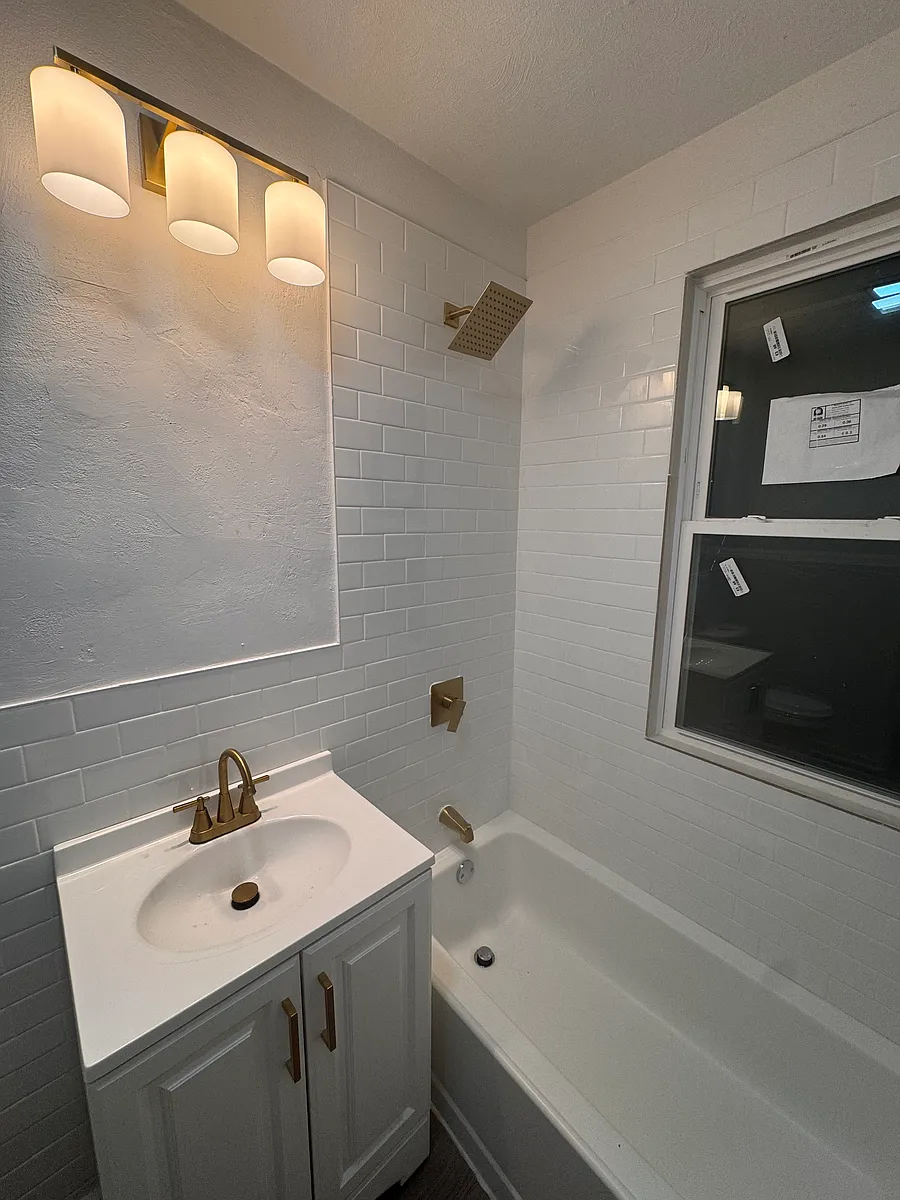 Building Photo - 1338 Blandina St #2