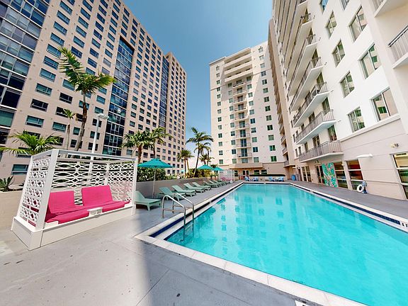 3rd image of 737 SW 109th Ave #4B-4Ba-1300Sqft
