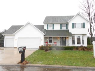 32834 Cardinal Ct, New Carlisle, IN 46552