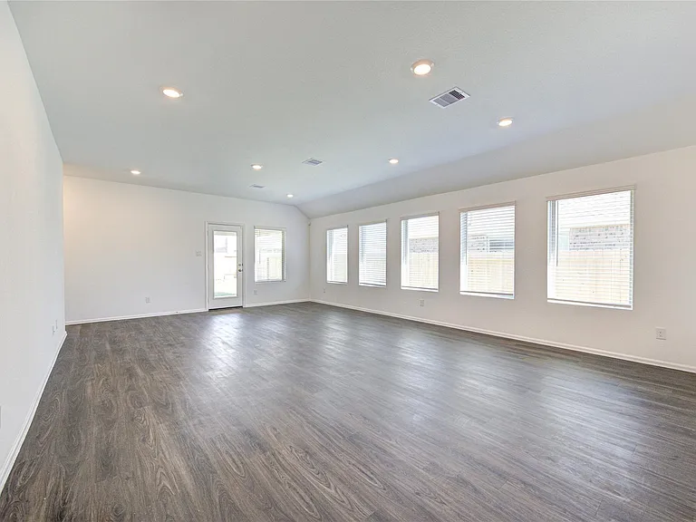 5023 Lavaridge Ln — Photo 26