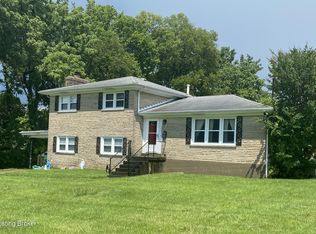 7003 Fernhaven Rd, Louisville, KY 40228