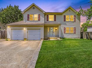 808 Anchor Ave, Beachwood, NJ 08722