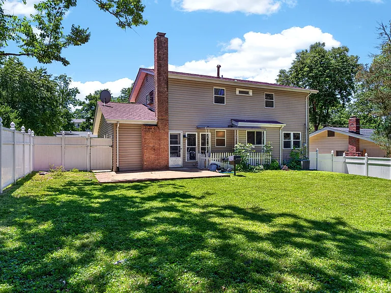 1141 Villaview Dr — Photo 36
