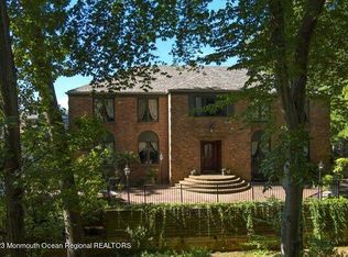 68 Howland Rd, Middletown, NJ 07748