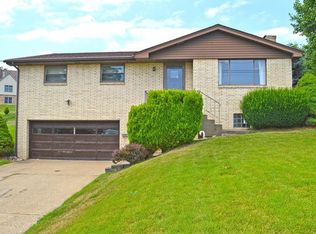 705 Gladden Rd, Canonsburg, PA 15317