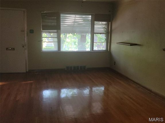 4th image of 7125 Roland Blvd