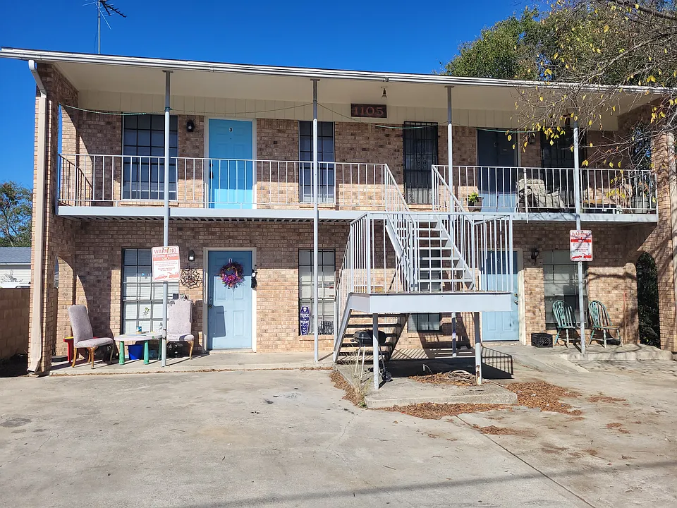 1105 Parmer Ave #1