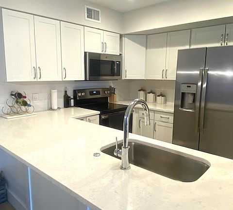 3rd image of 2314 S Clewis Ct Unit 305