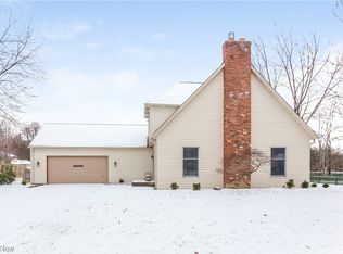 1101 Montclair Cir, Westlake, OH 44145