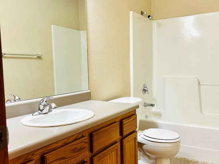 1110 Country Club Ln — Photo 11