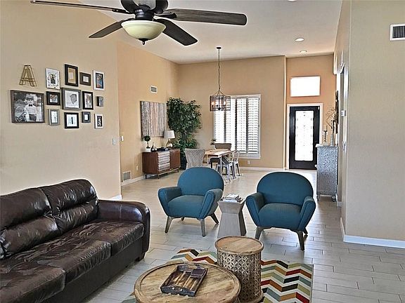 5th image of 6213 La Posta Dr