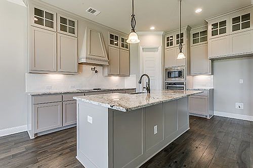 4th image of 510 Stillwater Dr