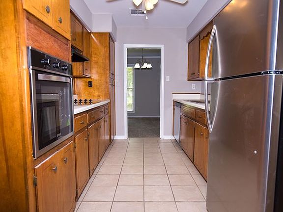 5th image of 3123 Brentwood Dr