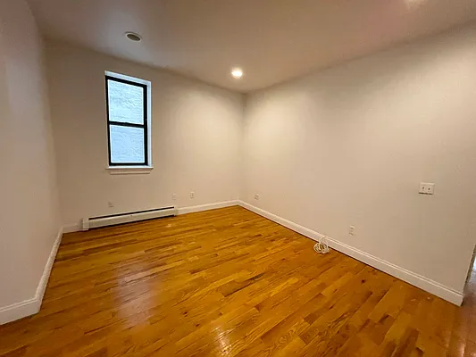 Rented by Vertical Real Estate LLC | media 5