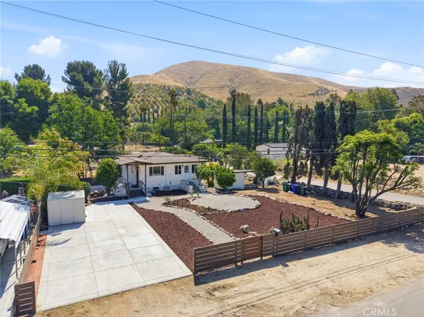 1202 Amethyst St, Mentone, CA 92359