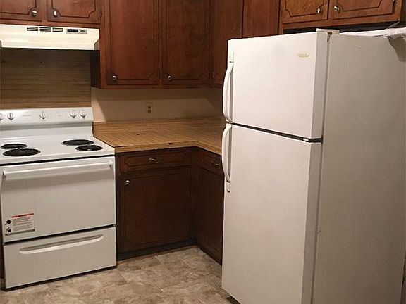 2nd image of 131 Lexington Dr