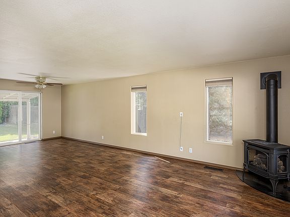 5th image of 748 NE Mason Rd