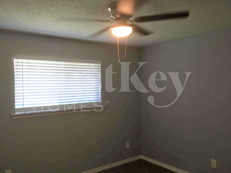 419 Buckingham Pl — Photo 13