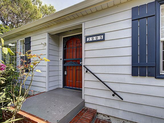 2nd image of 3005 NE 49th St