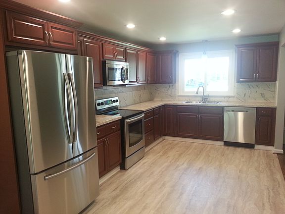 5th image of 1481 Jamaica Sq