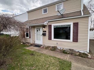 2481 Ogden Ave, Akron, OH 44312
