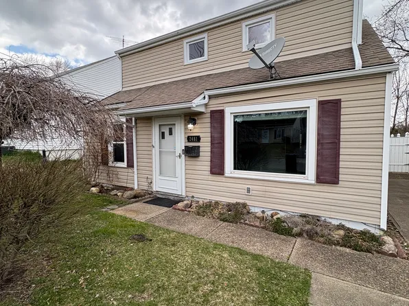 2481 Ogden Ave, Akron, OH 44312