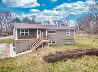 1311 Stoney Point Rd NW, Cedar Rapids, IA 52405