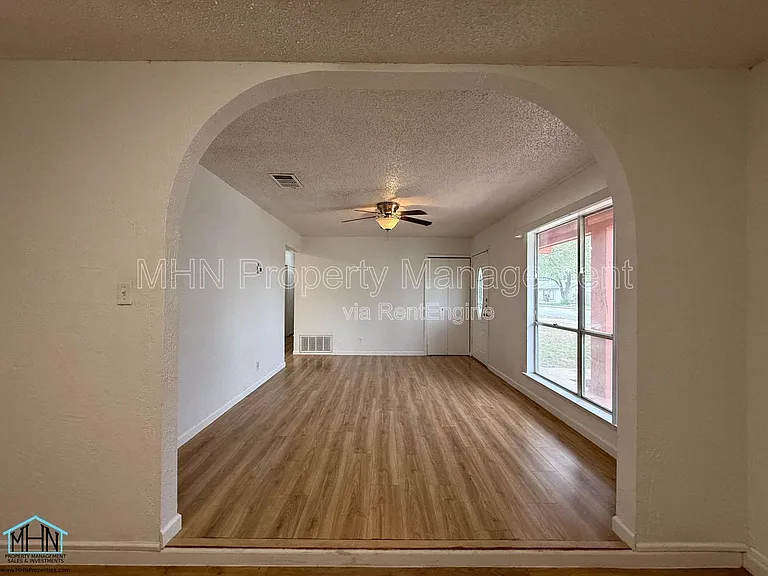 9607 Gold Hill Dr — Photo 4