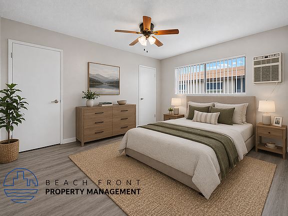 2nd image of 10429 La Reina Ave #B-19