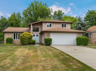 4871 Lindsey Ln, Cleveland, OH 44143