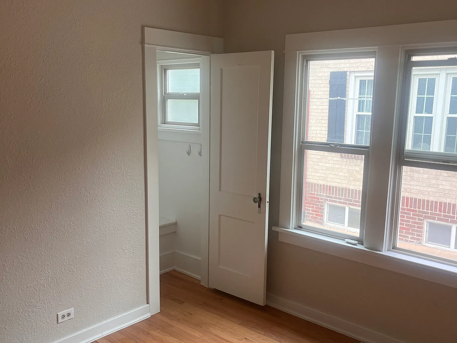 3 bed, 1500 sqft, $3,300 — Photo 4