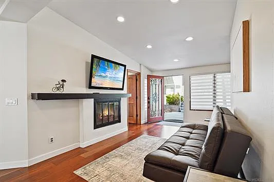 900 Highland Dr — Photo 14