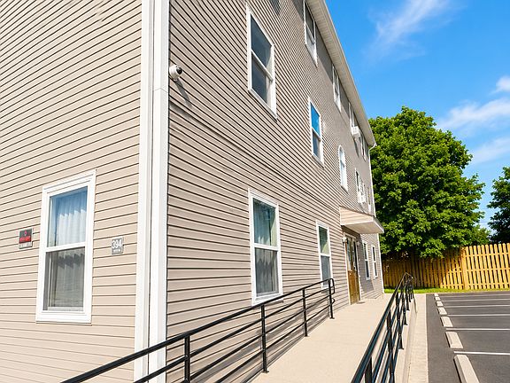 2nd image of 394 S 6th St #2L