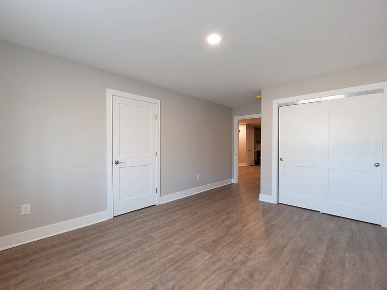 204 E Chester Pike — Photo 30