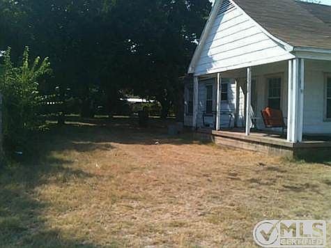2nd image of 409 S Westmoreland Rd