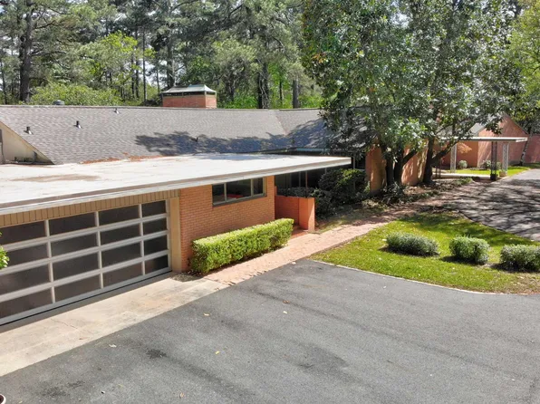 100 Woodland Dr, El Dorado, AR 71730