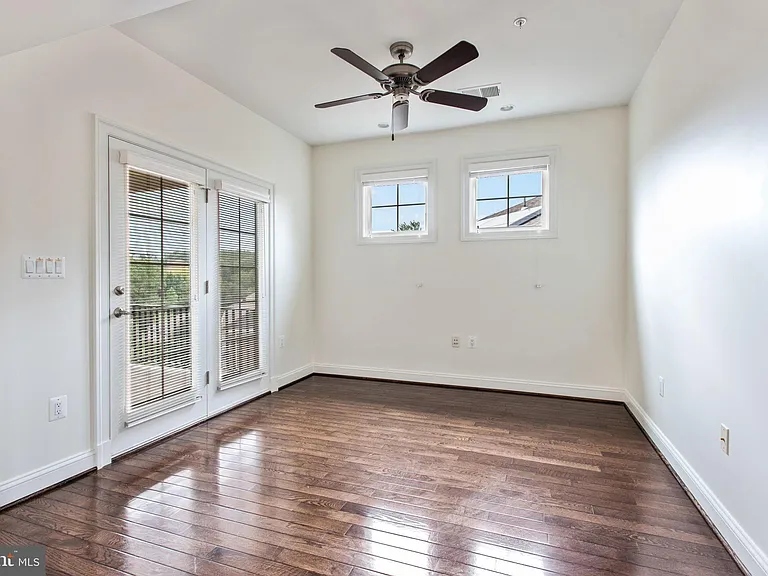 8319 Quarry Manor Ter — Photo 48