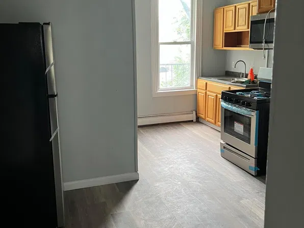103 Lincoln St #2L, Jersey City, NJ 07307