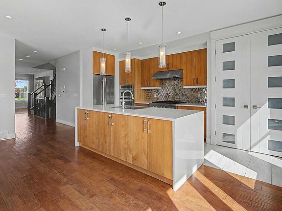 4th image of 4640 15th Ave NW
