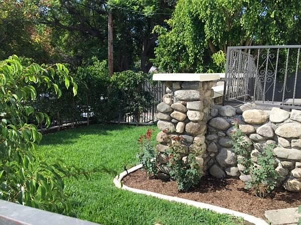 cobble stone porch