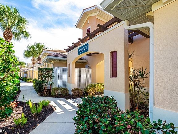 5th image of 10641 Pelican Preserve Blvd #201