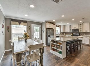 210 Sarah Ln, Magnolia, TX 77355