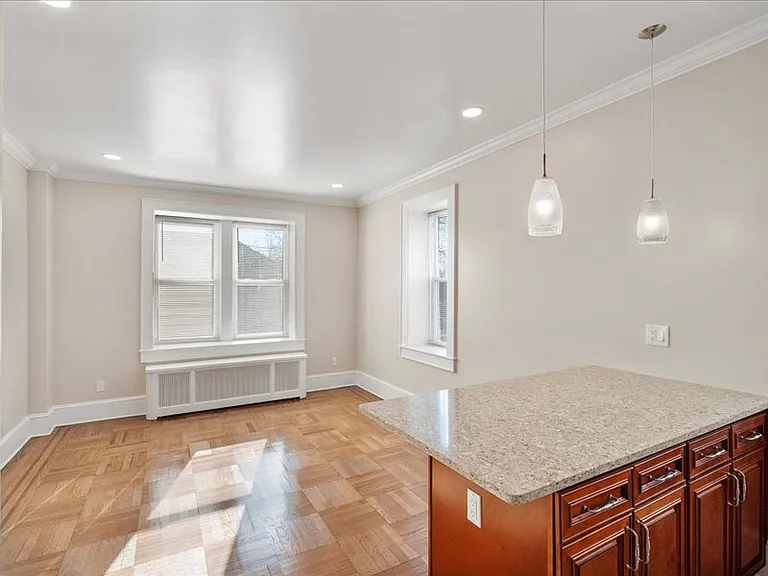 24 Springfield Ave Apartments — Photo 16