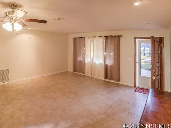 4th image of 2611 Sabal Palm Dr