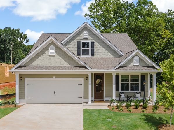 1417 Charles Dr, Chapel Hill, TN 37034