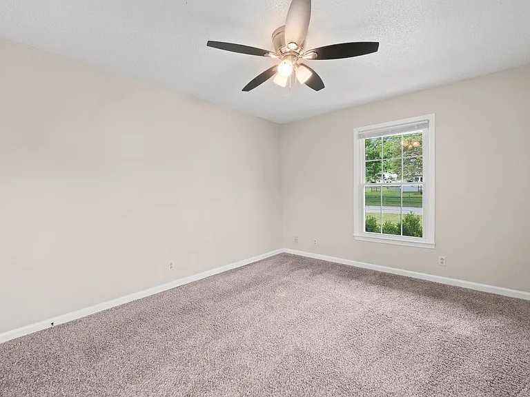 907 Desota Ln — Photo 16
