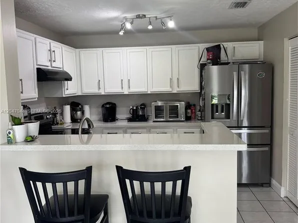 8291 SW 44th Pl, Fort Lauderdale, FL