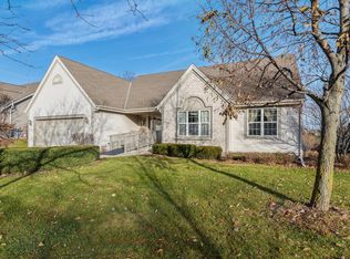 908 Juniper Ln, Hartford, WI 53027
