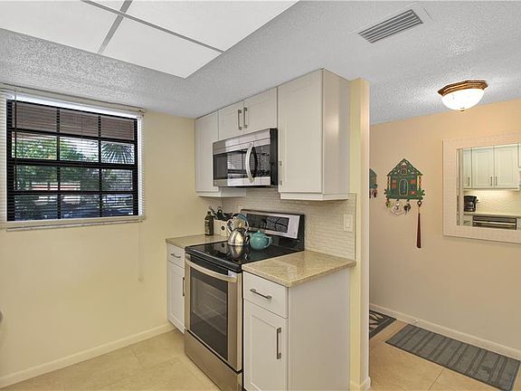 3rd image of 1750 Belleair Forest Dr APT C18